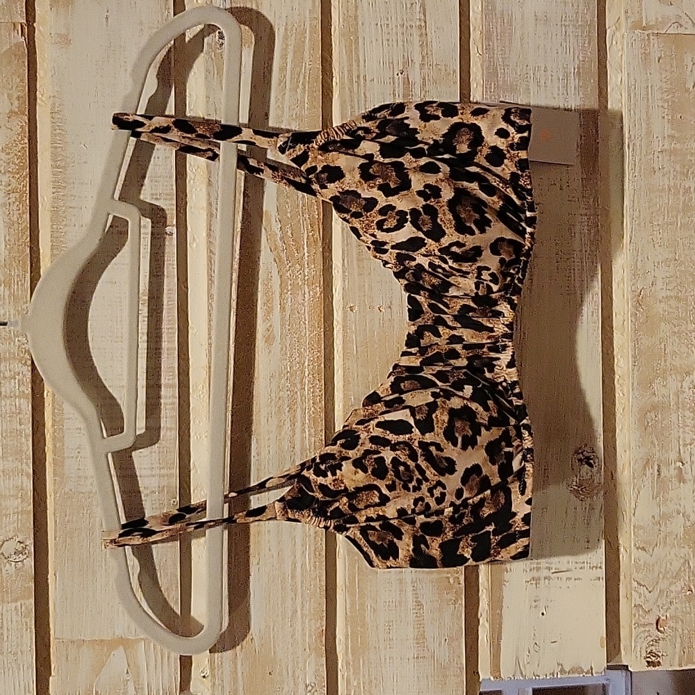 NWT bikini top